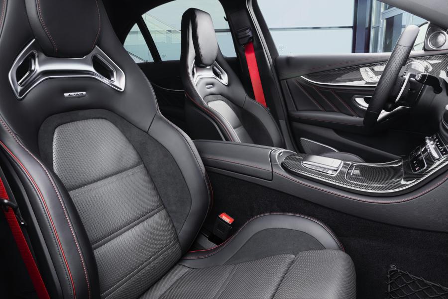 Интерьер Mercedes-AMG E53 4Matic+ (W213) 2020 года  (WW) (фото 19 из 21)